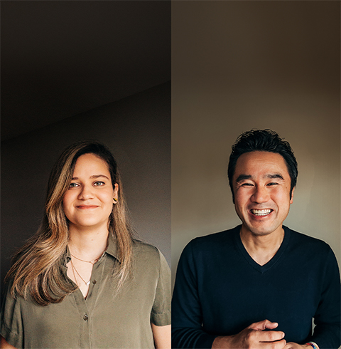صورتان بورتريه لأعضاء فريق Apple.