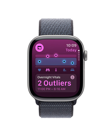 Apple Watch Series 11, aluminiumboett i rymdgrått, appen Vitalparametrar, diagram över hälsopoäng, vitalparametrar över natten med avvikelser, höger utsida, Digital Crown, sportloop i mörkgrått