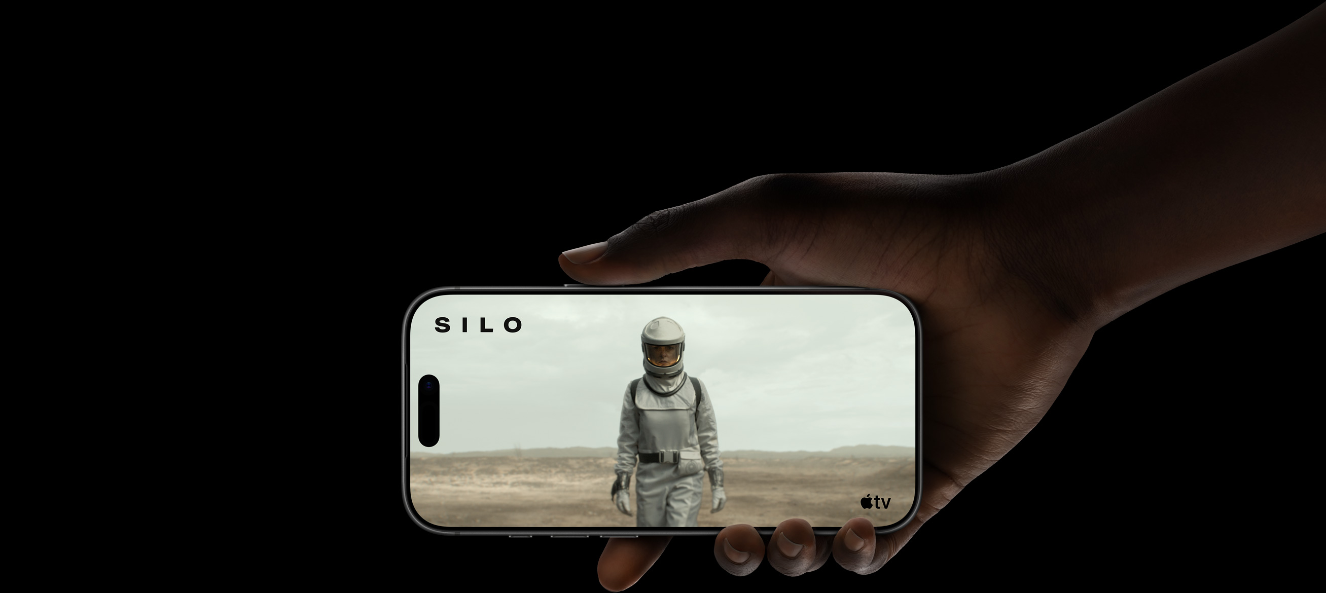 En scen ur serien Silo på Apple TV+ illustrerar den långa batteritiden på iPhone 17 Pro