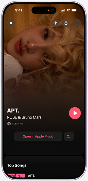 iPhone 螢幕顯示 ROSÉ 和 Bruno Mars 的歌曲《APT》，表示 Shazam 已識別出此歌曲